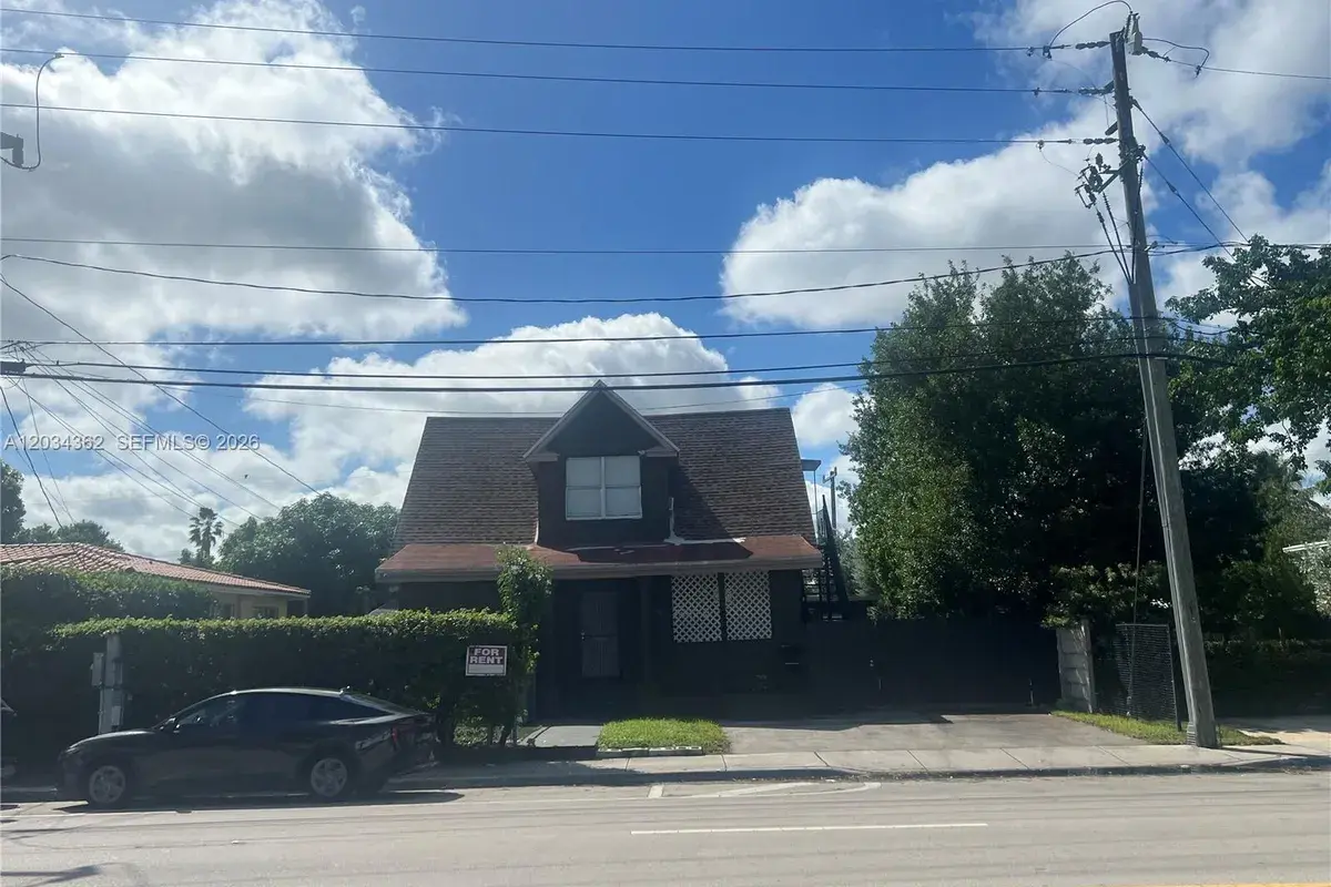 842 SW 12th Ave, Miami FL 33130