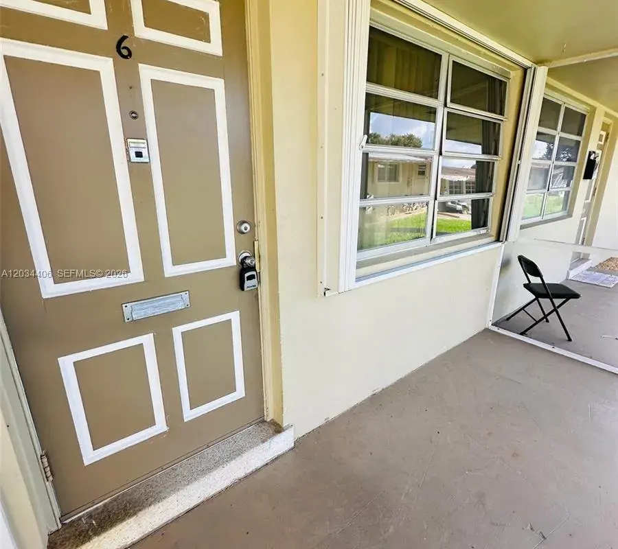 2319 Jackson St # 6, Hollywood FL 33020