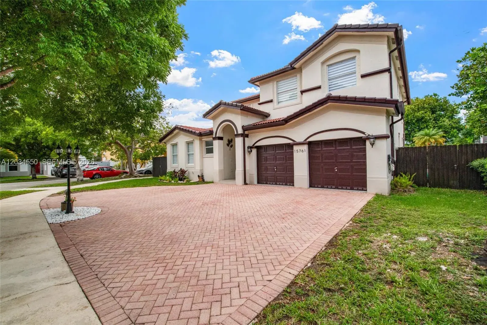 4 bedroom 3 bath for sale at 15761 SW 59th Ter, Miami FL 33193