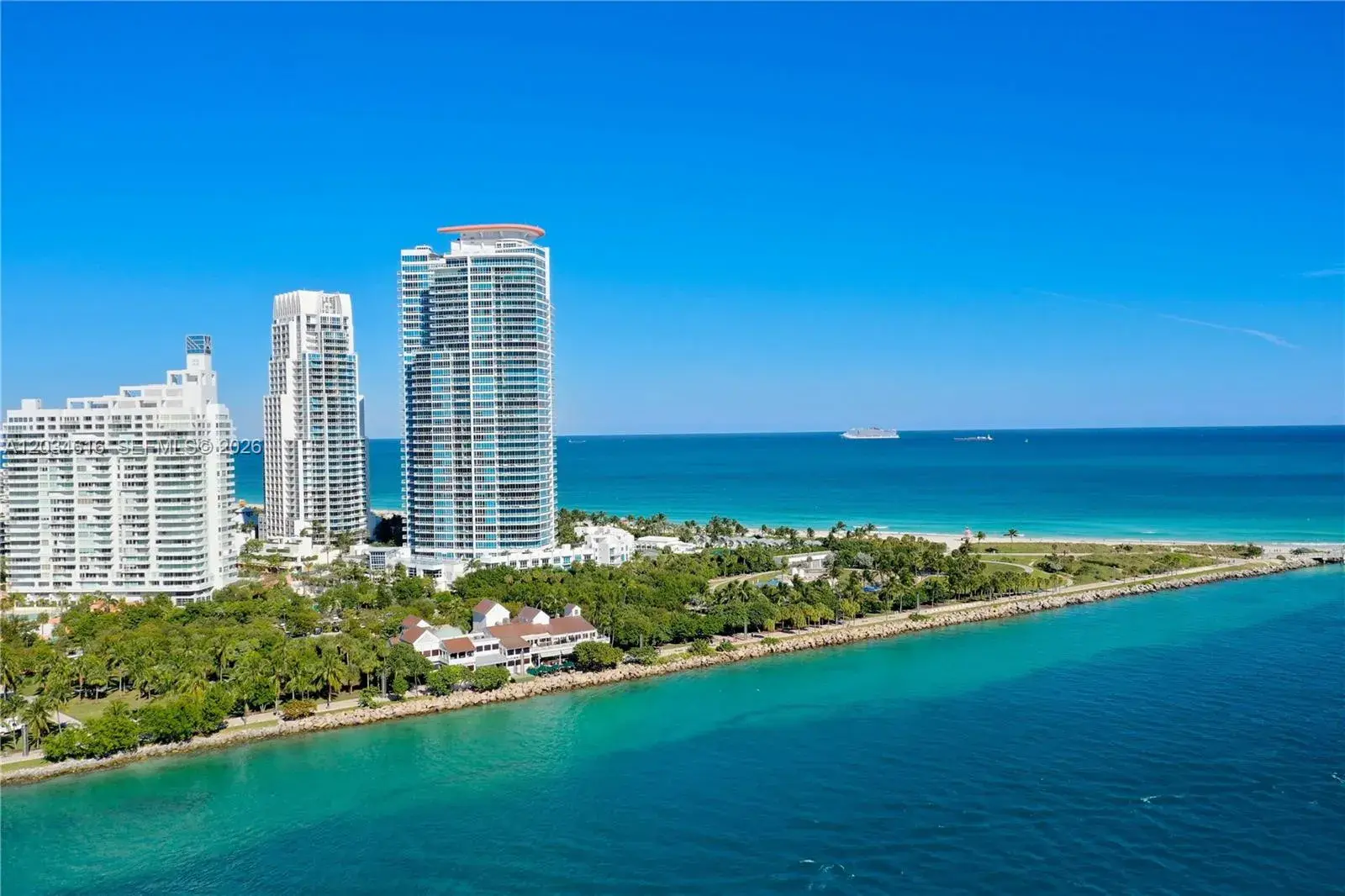 2 bedroom 2 bath Residential Lease for rent at 100 S Pointe Dr # 1608, Miami Beach FL 33139
