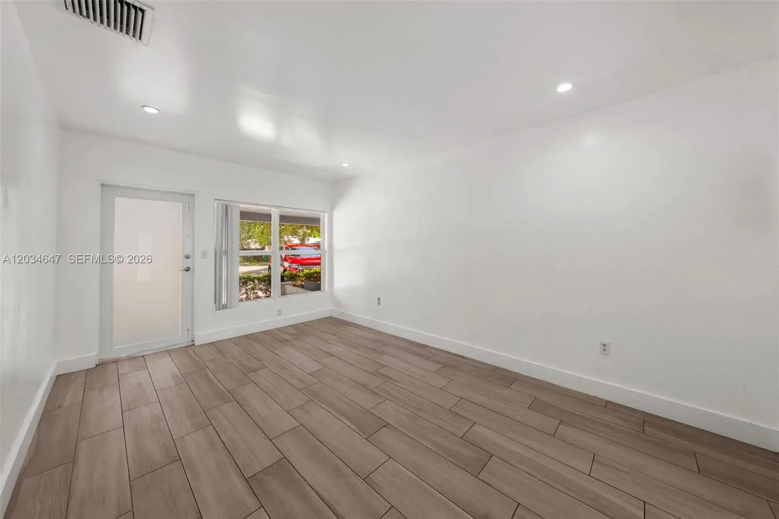 520 NW 104th St # 520, Miami FL 33150