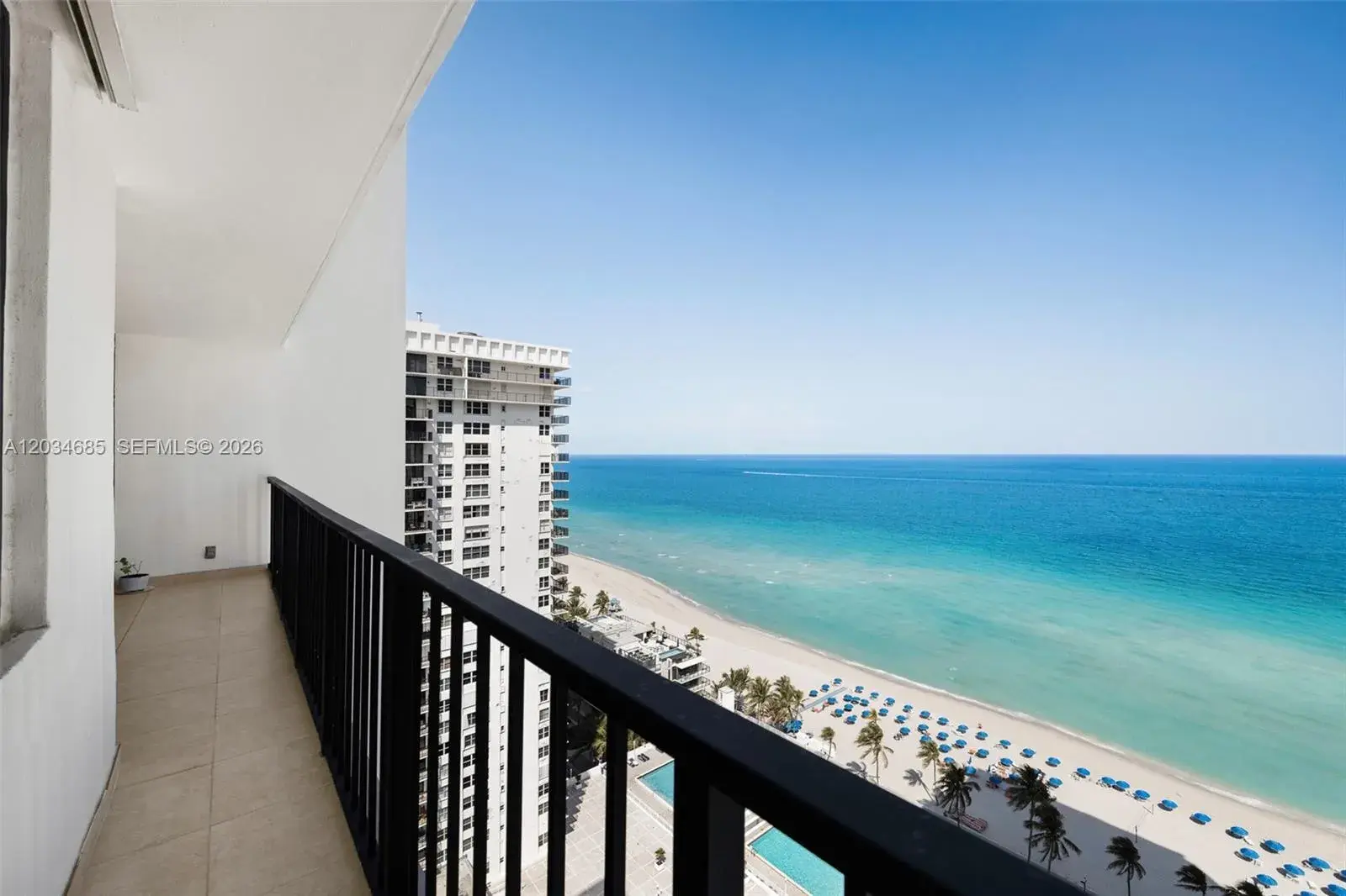 1 bedroom 1 bath Residential Lease for rent at 2401 S Ocean Dr # 2402, Hollywood FL 33019