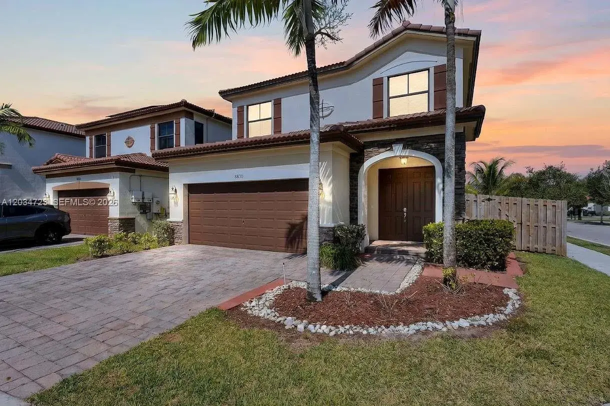 4 bedroom 3 bath Residential for sale at 8890 NW 99th Path, Doral FL 33178