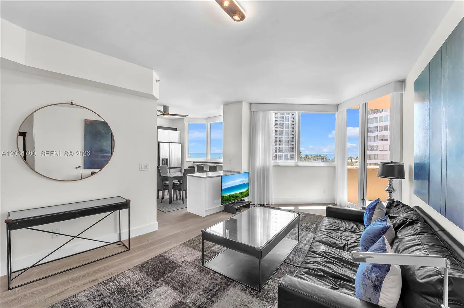 1 bedroom 1 bath Residential Lease for rent at 300 S POINTE DR # 809, Miami Beach FL 33139