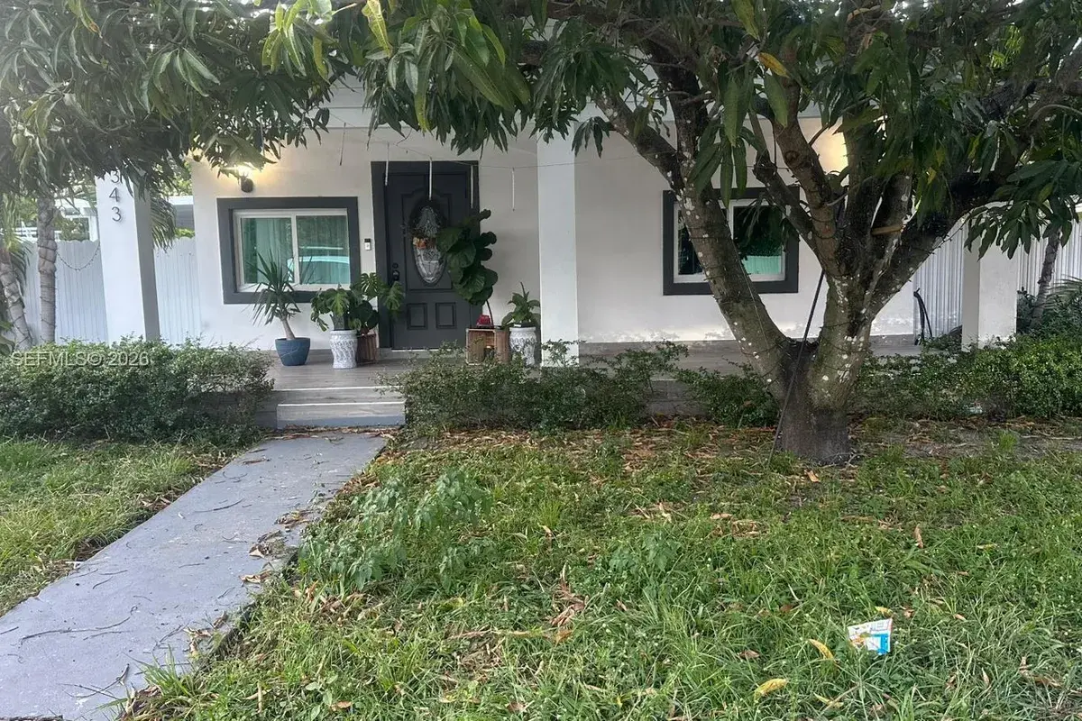 2343 NW 102nd St, Miami FL 33147