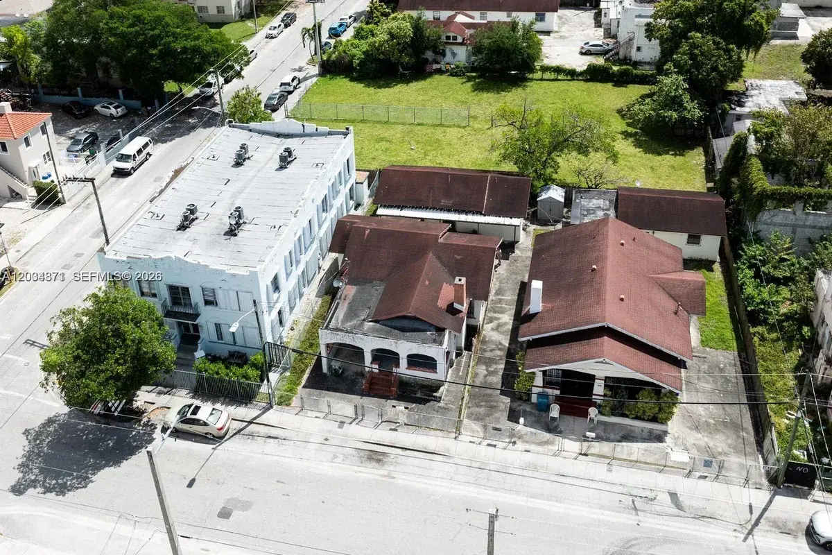 311 SW 10th Ave, Miami FL 33130