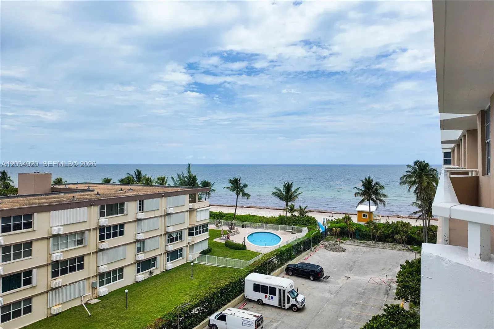 1 bedroom 1 bath Residential Lease for rent at 1950 S Ocean Dr # 5B, Hallandale Beach FL 33009