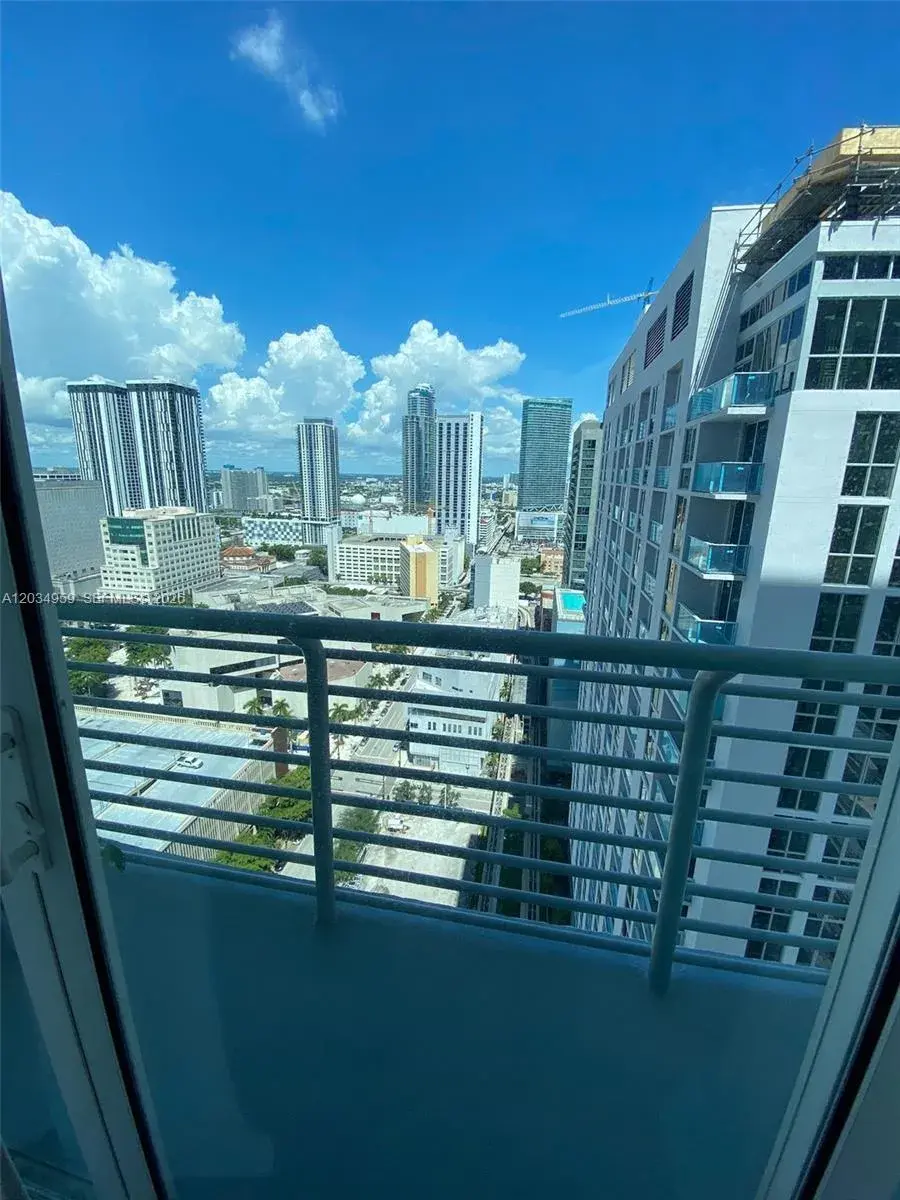133 NE 2nd Ave # 2805, Miami FL 33132