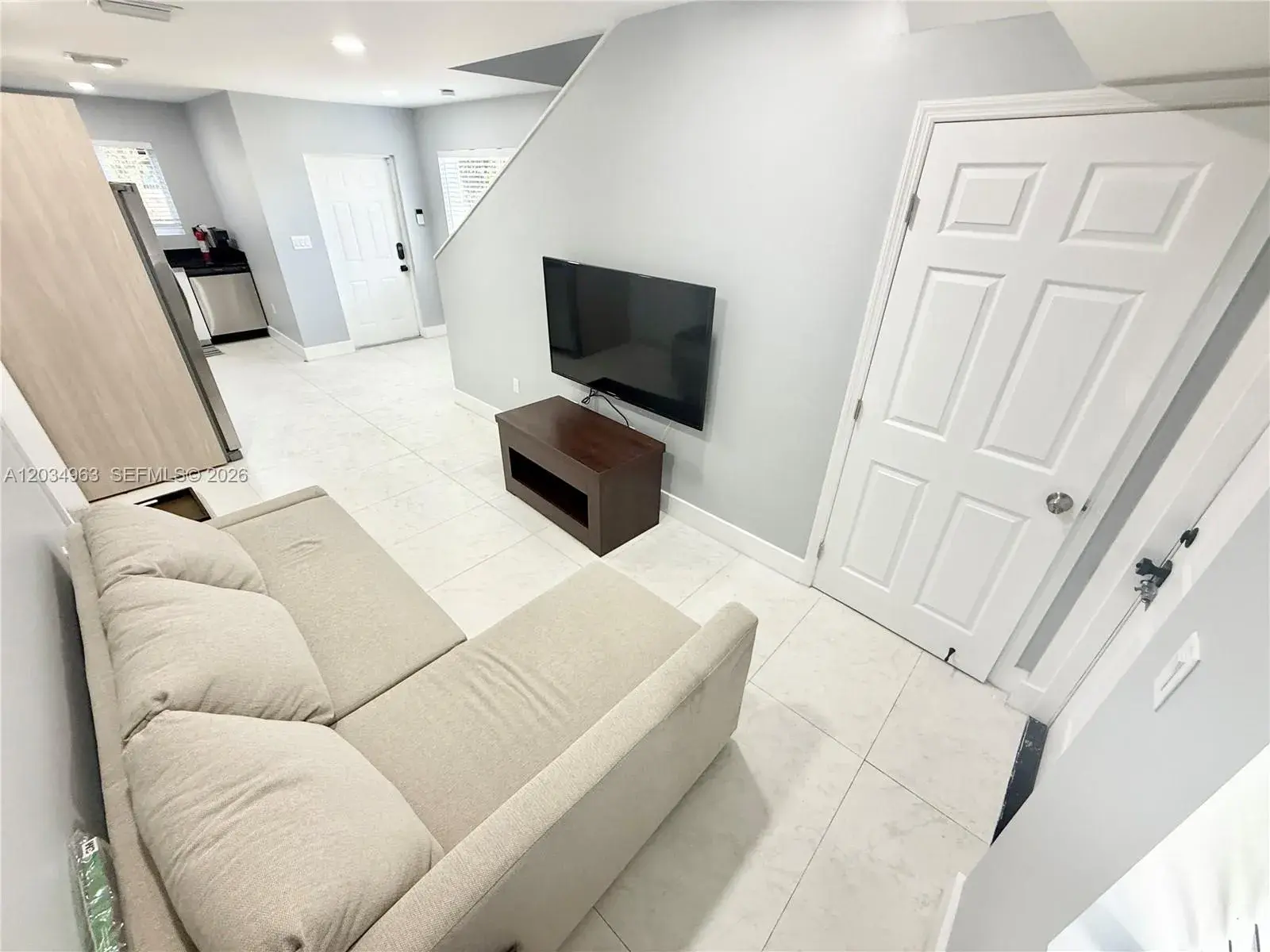 932 NW 2nd St, Fort Lauderdale FL 33311