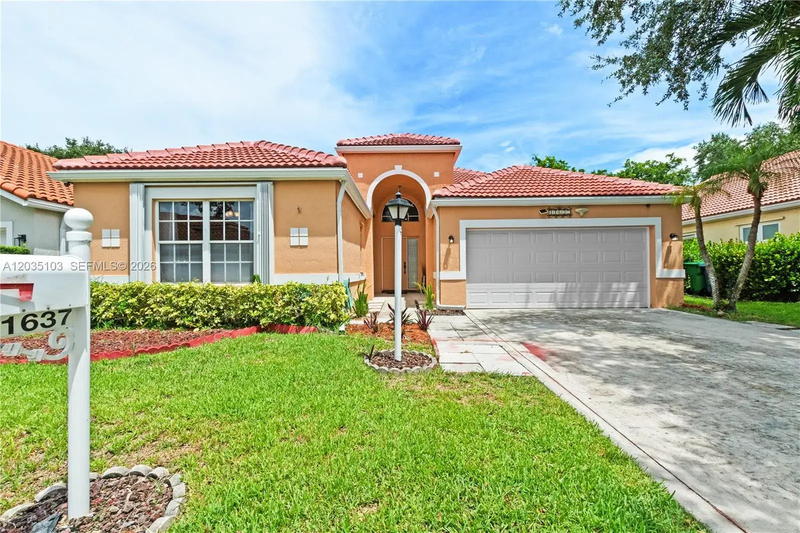 3 bedroom 2 bath for sale at 11637 NW 3rd Dr, Coral Springs FL 33071