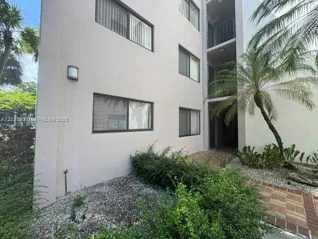 3 bedroom 2 bath Residential for sale at 8760 SW 133rd Ave Rd # 107, Miami FL 33183
