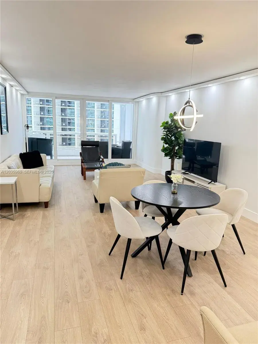 1717 N Bayshore Dr # 1742, Miami FL 33132
