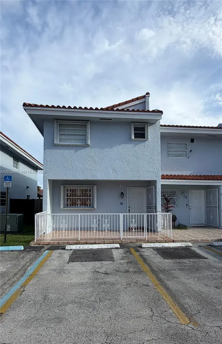 3 bedroom 2 bath Residential for sale at 550 SW 115th Ave # 710C, Sweetwater FL 33174