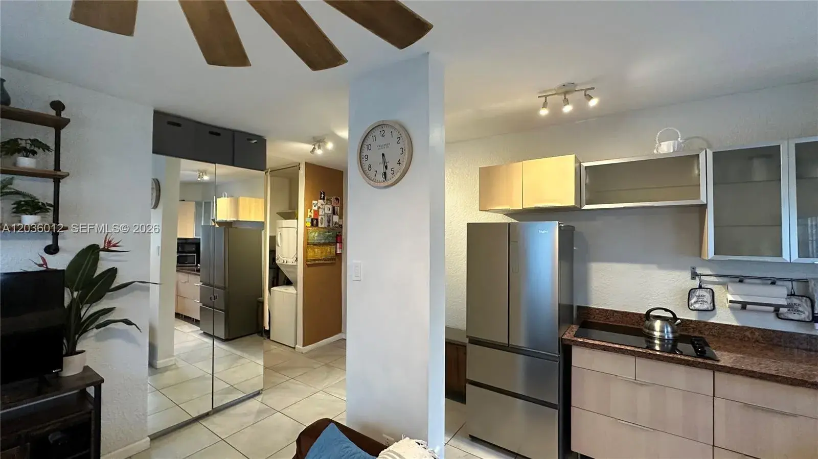 1 bedroom 1 bath Residential Lease for rent at 842 Meridian Ave # 1E, Miami Beach FL 33139