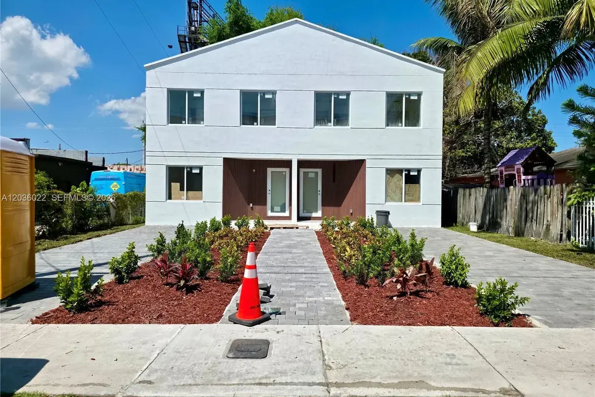 1629 NW 40th St, Miami FL 33142