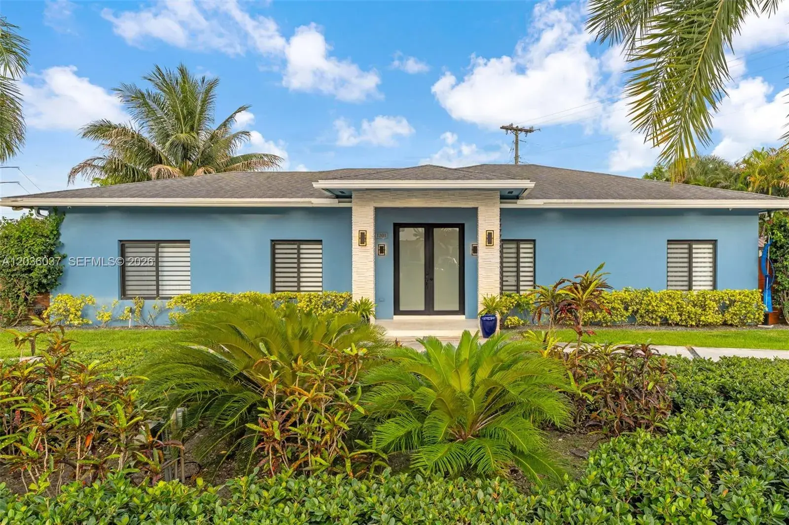 3 bedroom 2 bath for sale at 1201 SW 92nd Ave, Miami FL 33174
