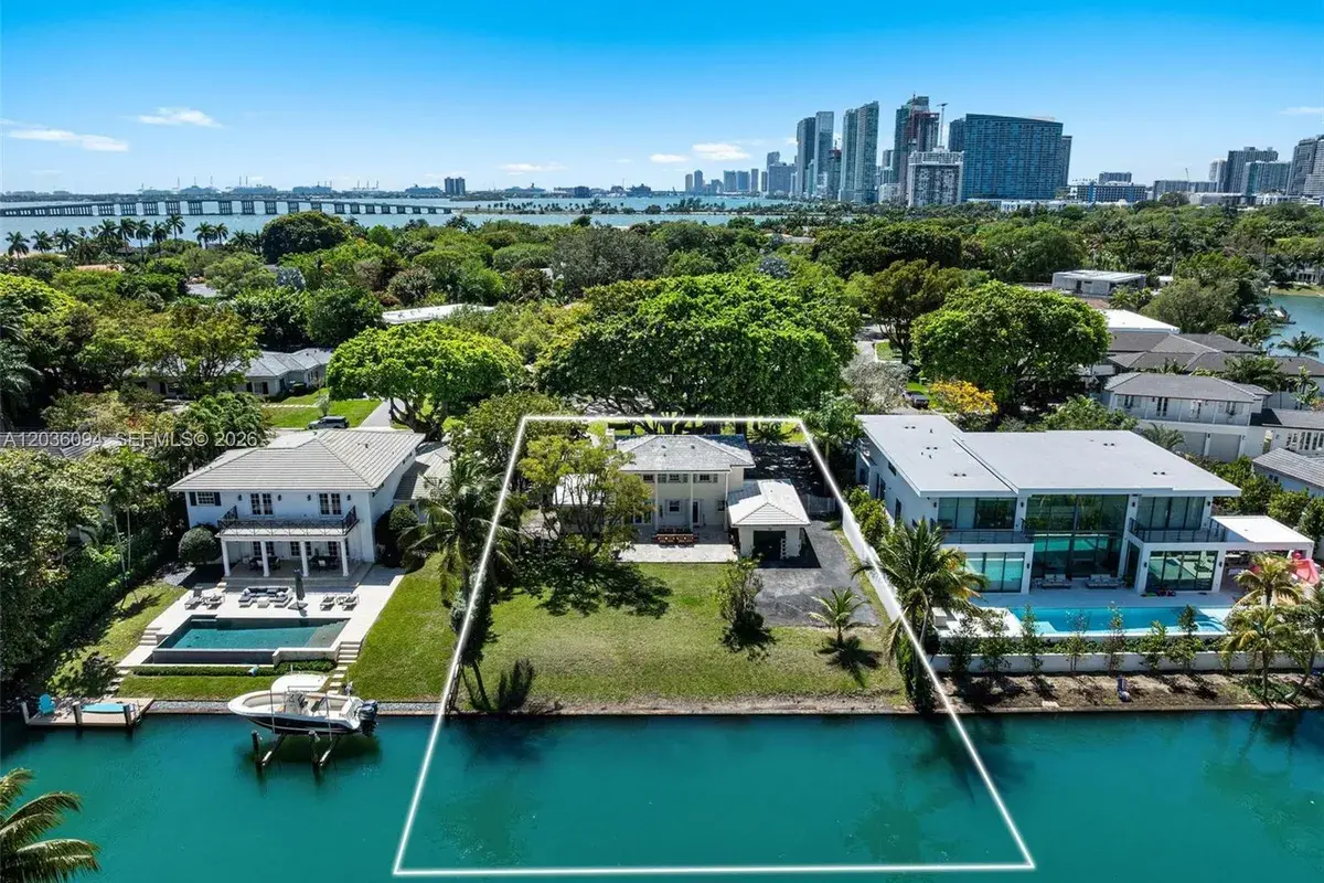 655 Buttonwood Ln, Miami FL 33137