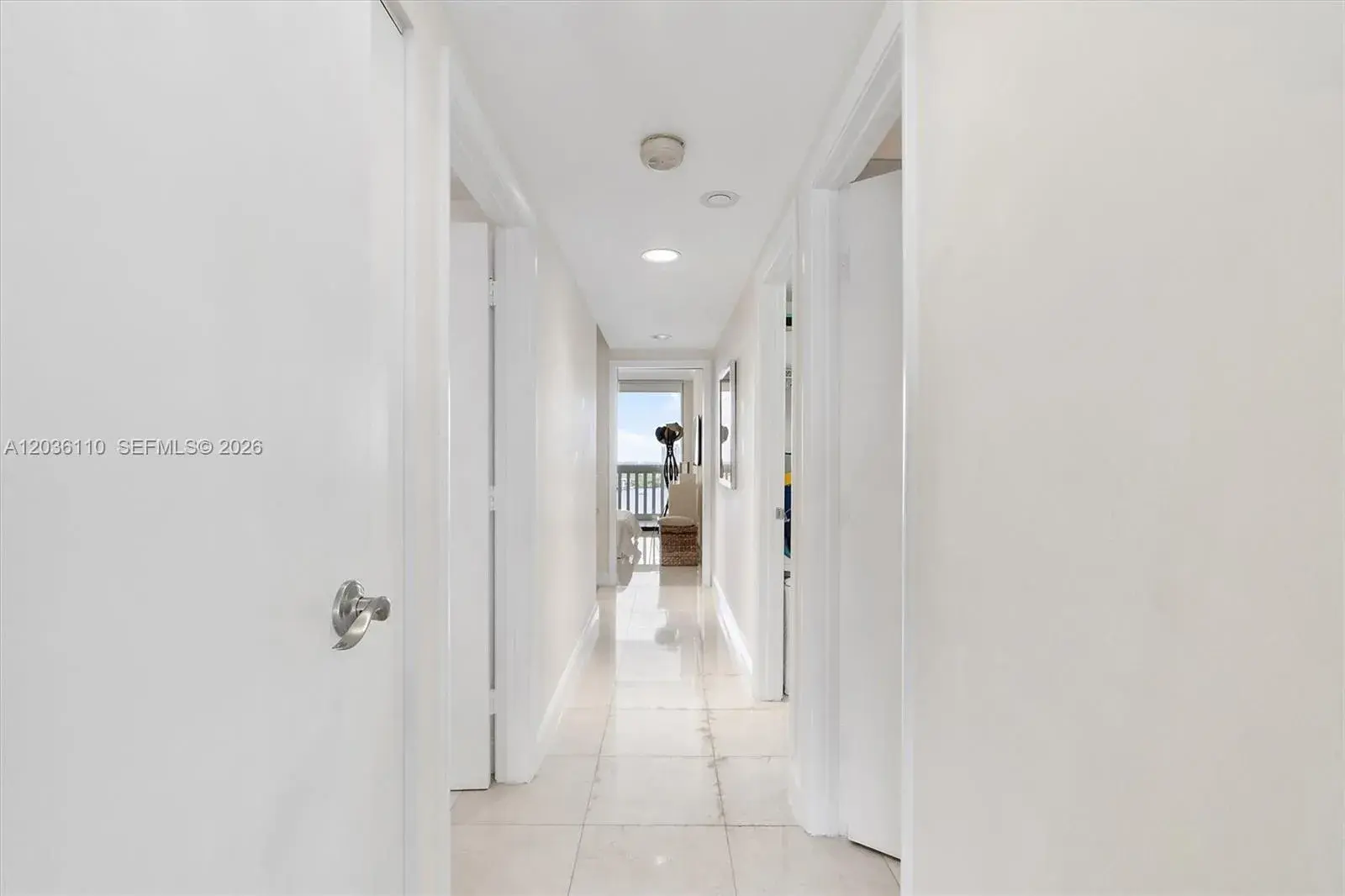 1000 W Island Blvd # 2307, Aventura FL 33160