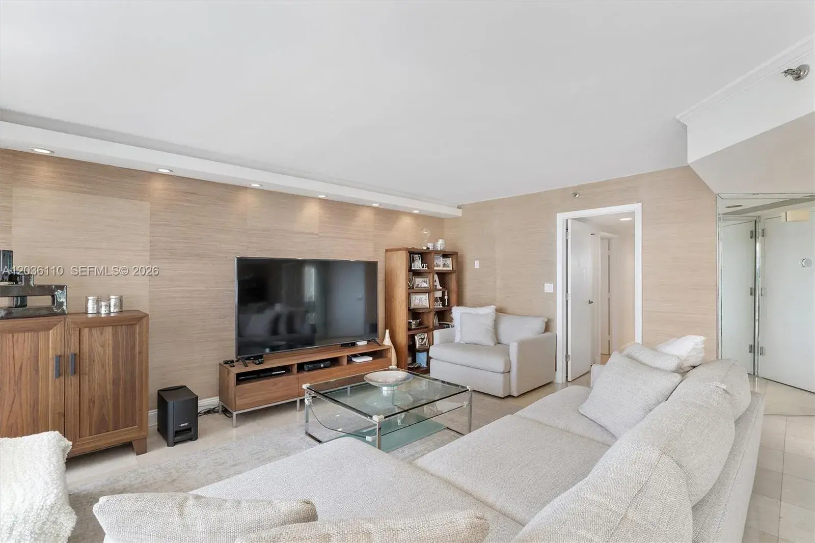 1000 W Island Blvd # 2307, Aventura FL 33160
