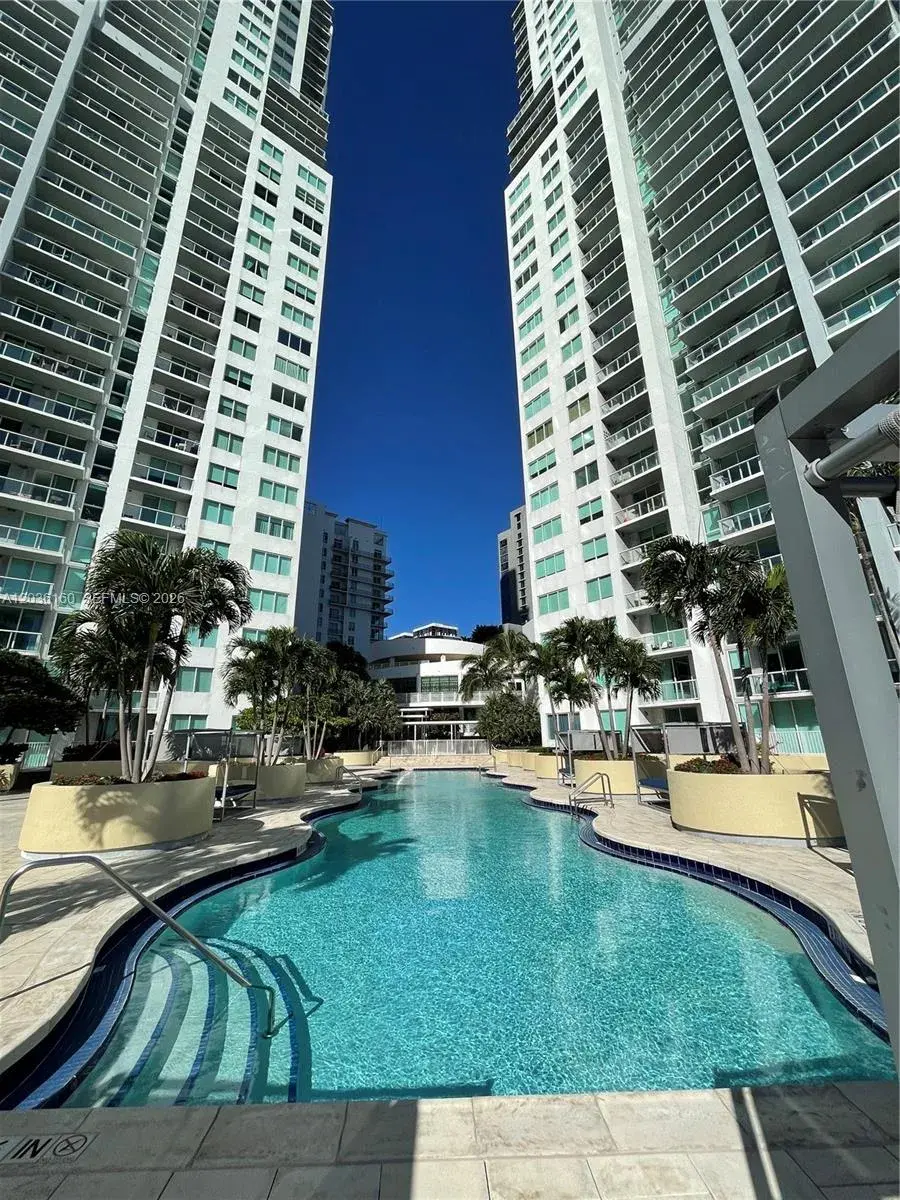 253 NE 2nd St # 2108, Miami FL 33132