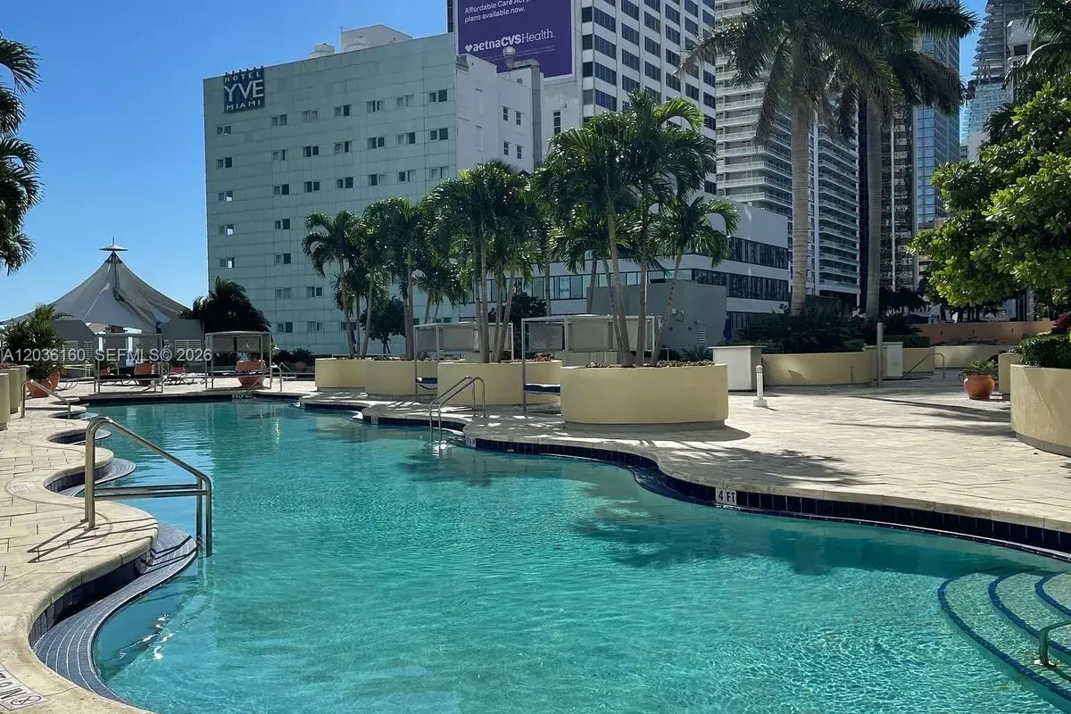 253 NE 2nd St # 2108, Miami FL 33132