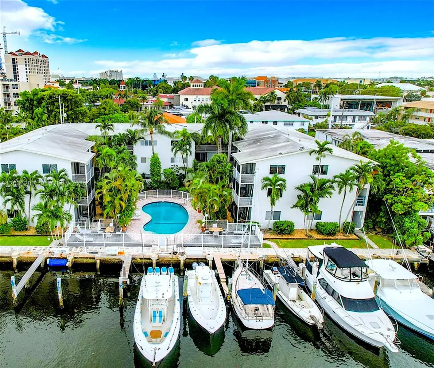 1 bedroom 1 bath Residential for sale at 1535 SE 15th St # 304, Fort Lauderdale FL 33316