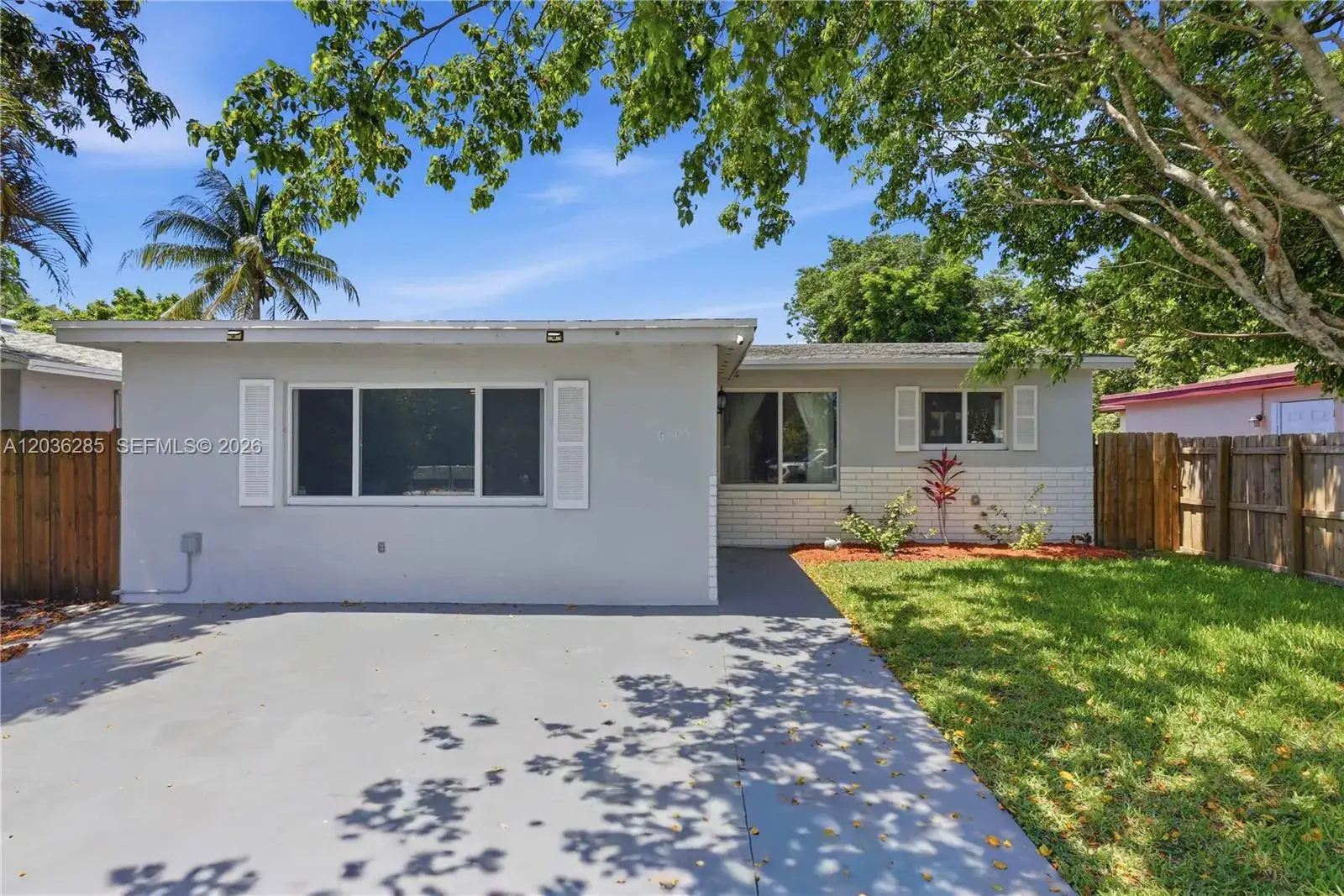 6105 Fletcher St, Hollywood FL 33023