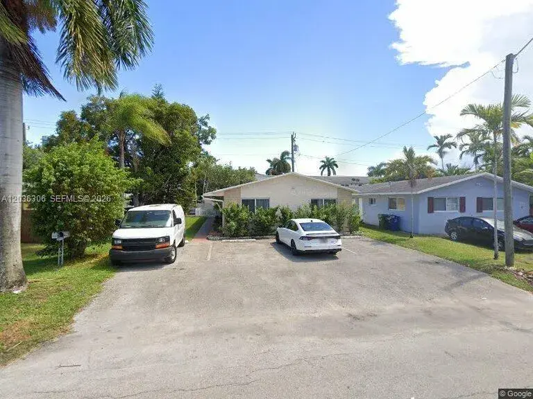 2 bedroom 2 bath Residential Lease for rent at 812 NE 2nd St # 2, Hallandale Beach FL 33009