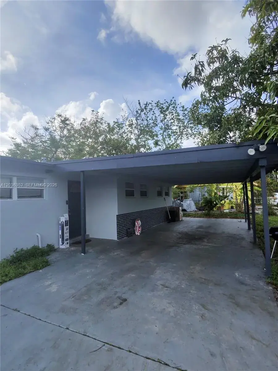 5652 Parke Ave, West Palm Beach FL 33407