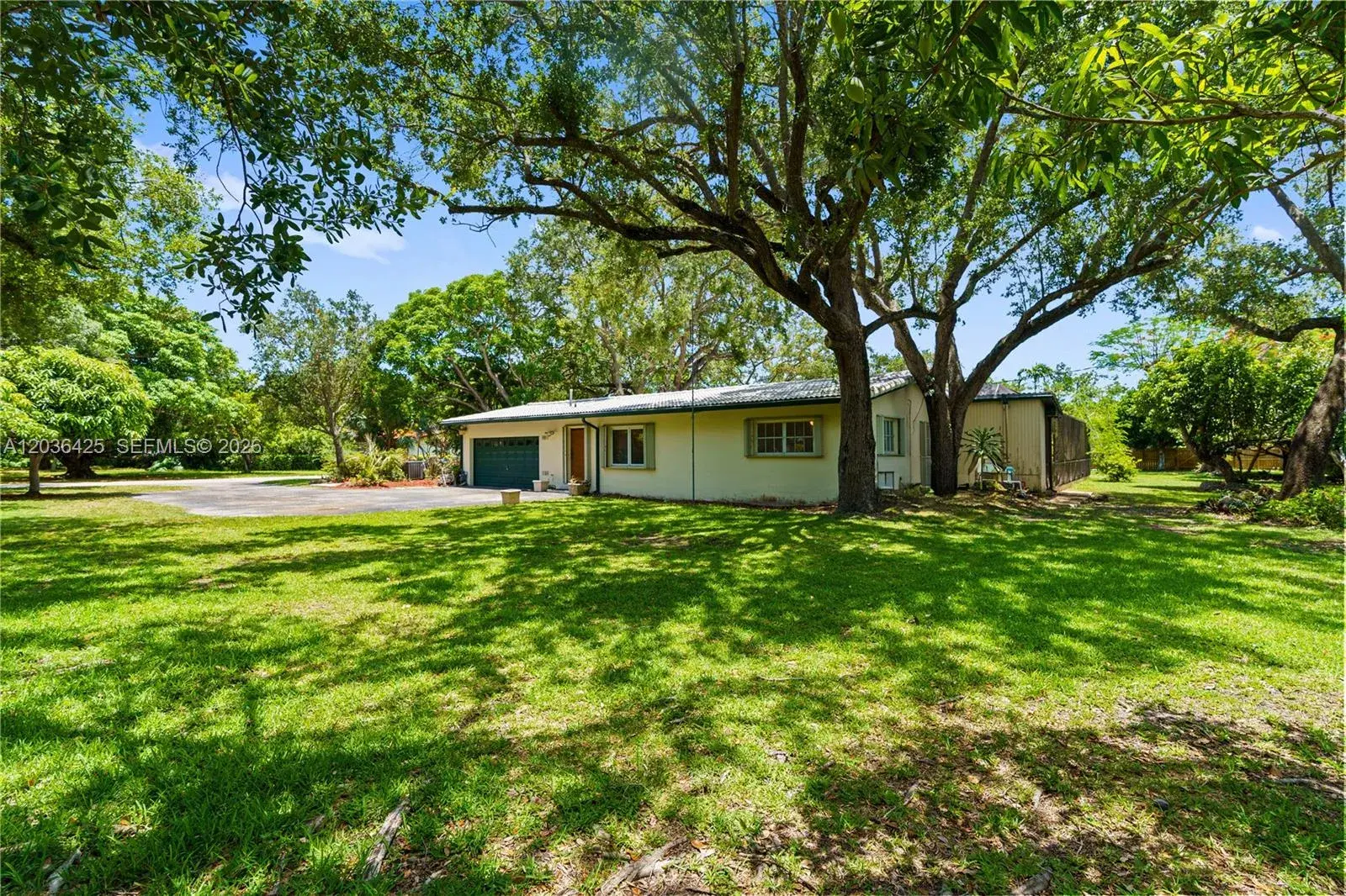 15200 SW 88th Ave, Palmetto Bay FL 33157