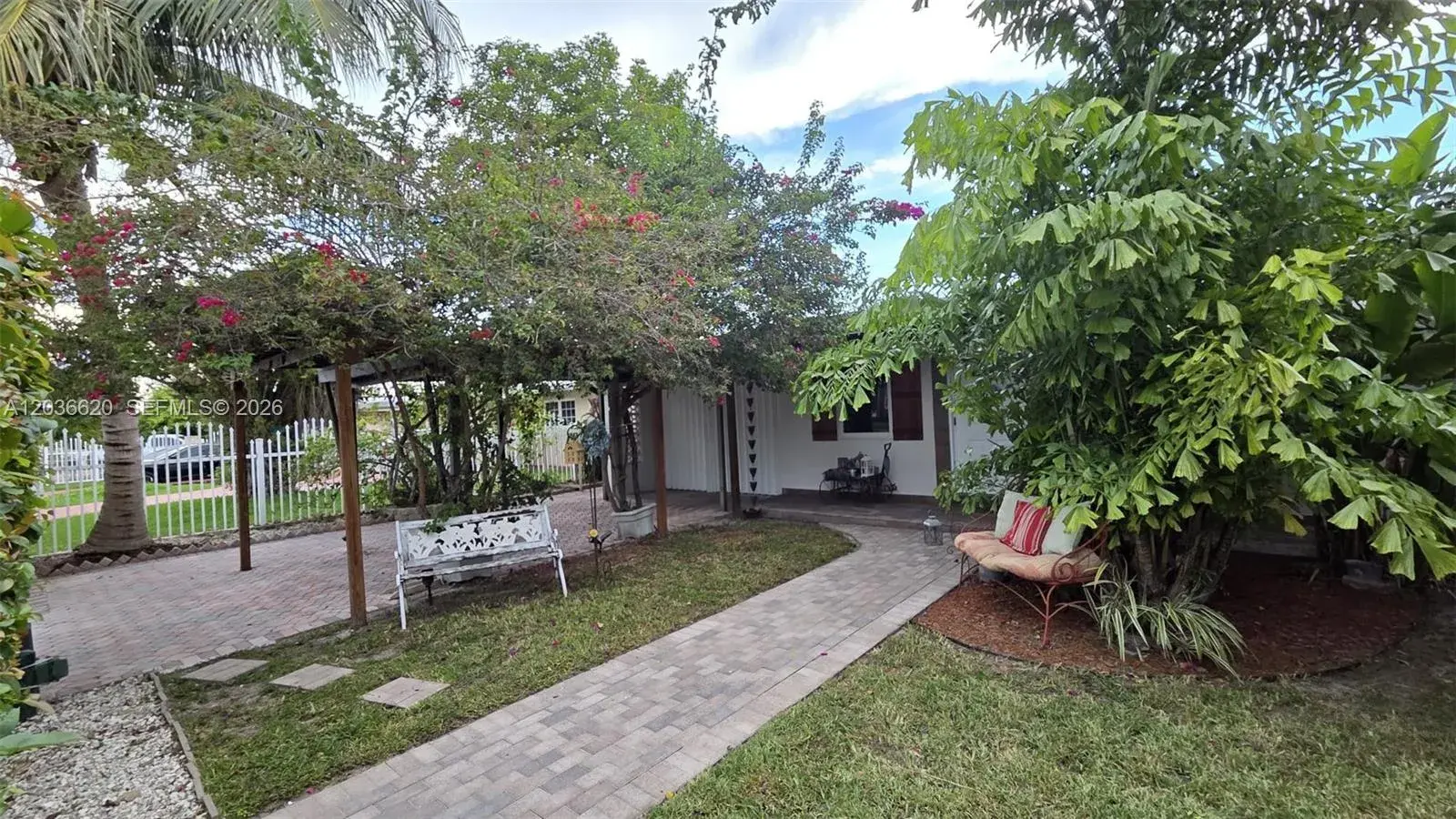 3511 SW 105th ct, Miami FL 33165