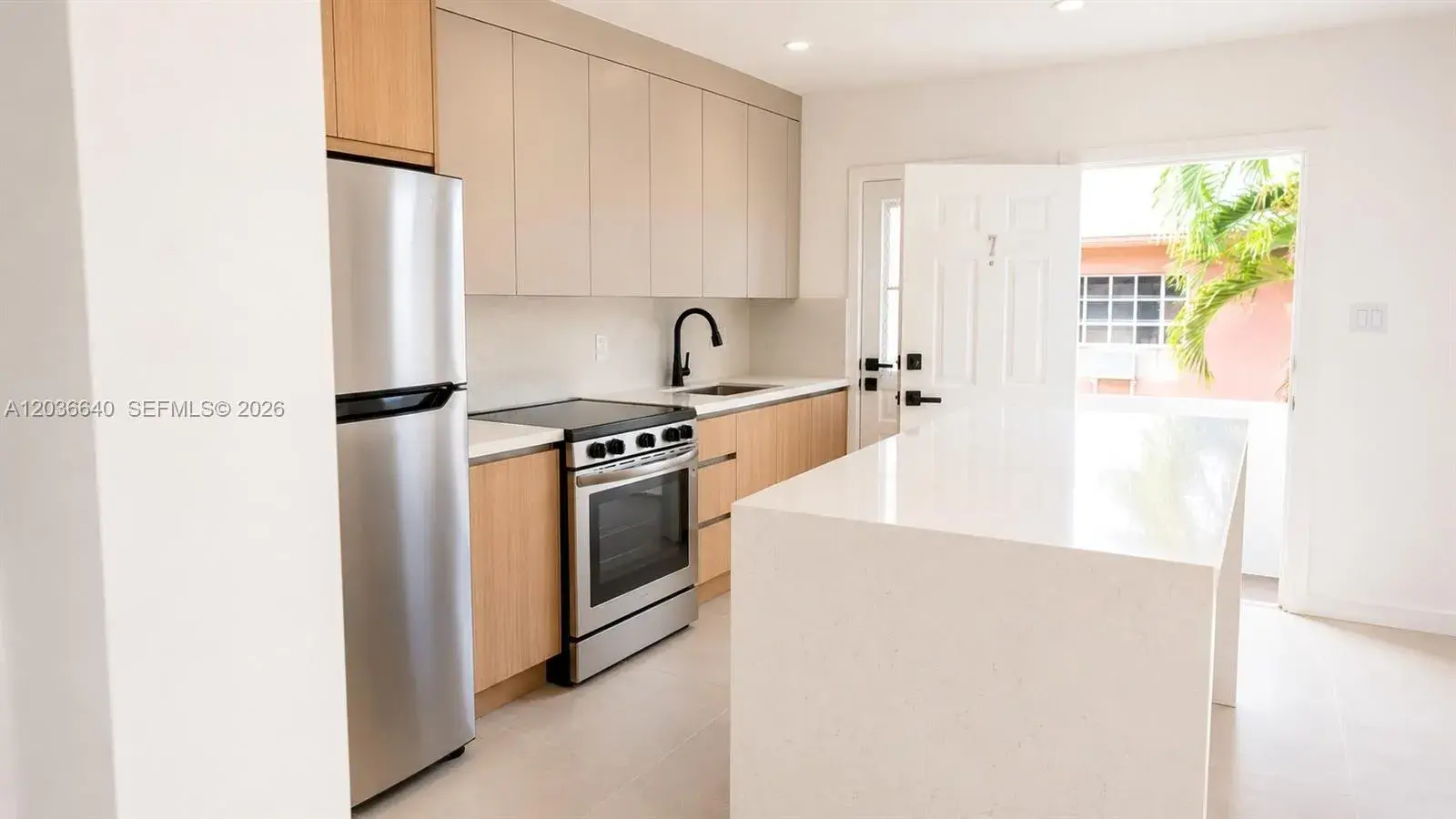 550 SW 10th St # 7, Miami FL 33130