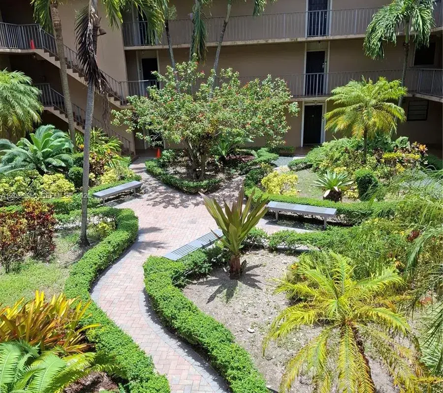10425 SW 112th Ave # 207, Miami FL 33176