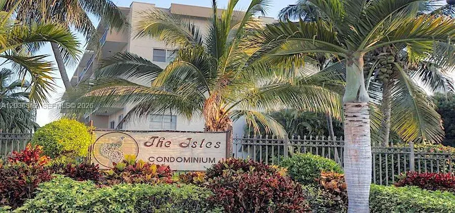 2 bedroom 2 bath for rent at 250 181st Dr # 108, Sunny Isles Beach FL 33160