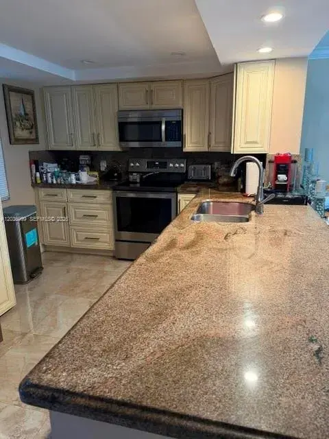 101 SE 3rd Ave # 506, Dania Beach FL 33004