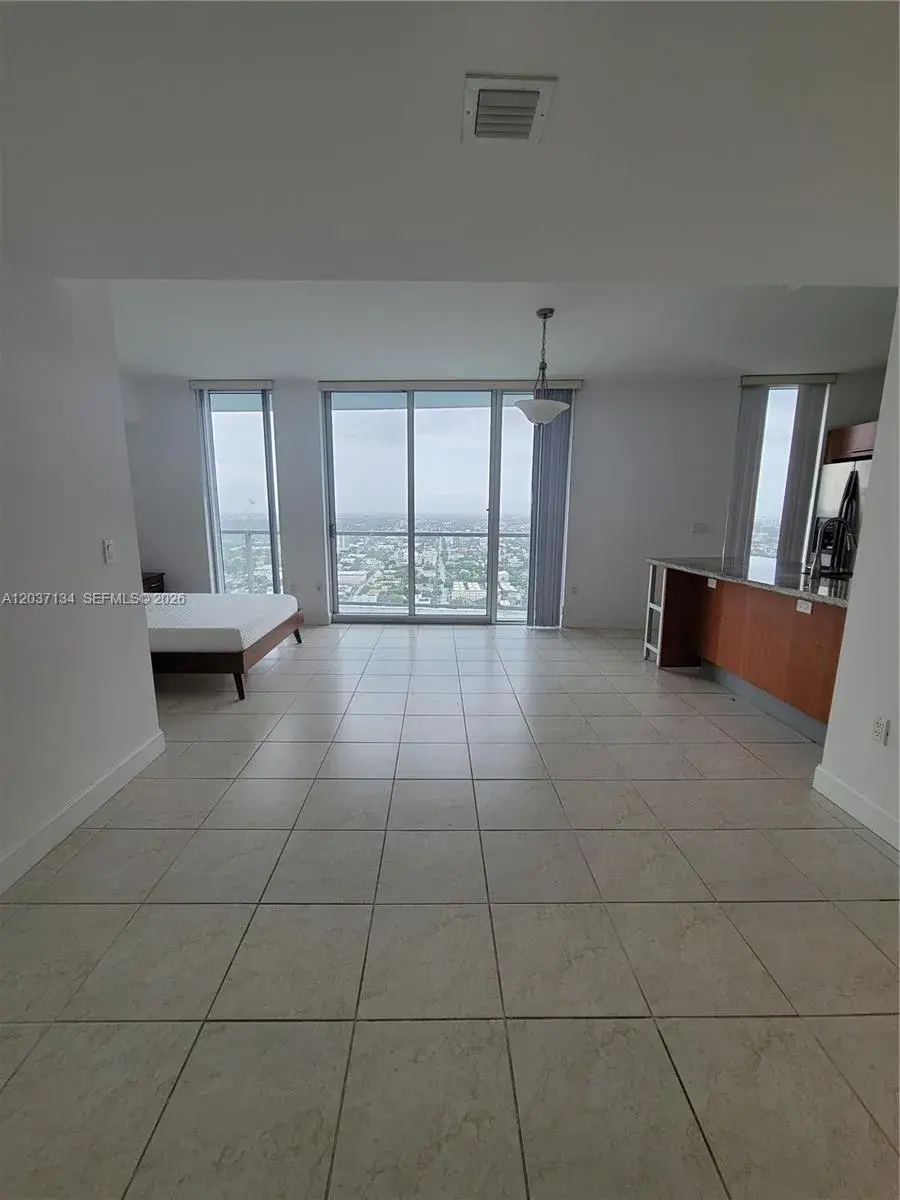 185 SW 7th St # 3500, Miami FL 33130