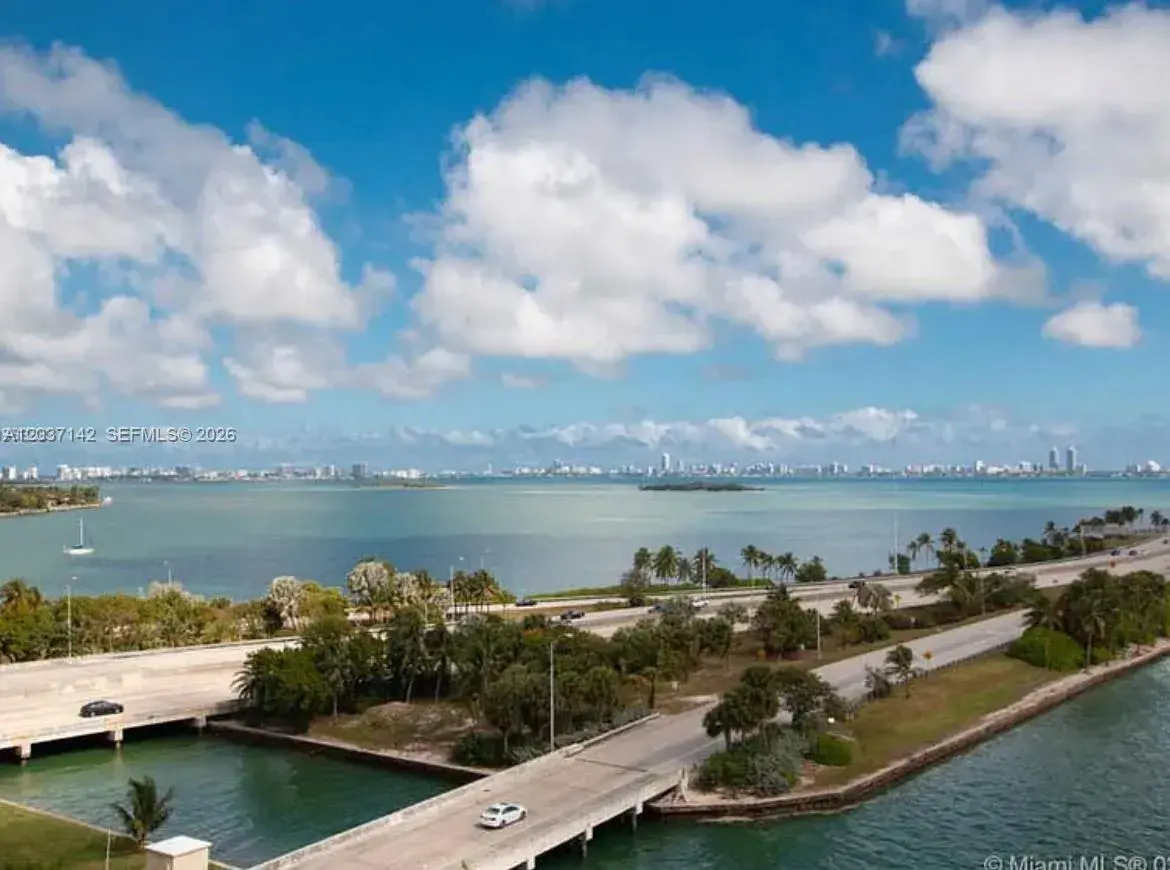 600 NE 36th St # 1006, Miami FL 33137