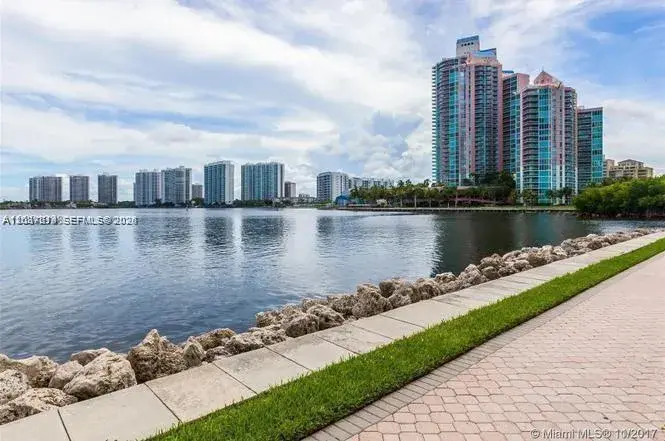 3500 Mystic Pointe Dr # 2306, Aventura FL 33180
