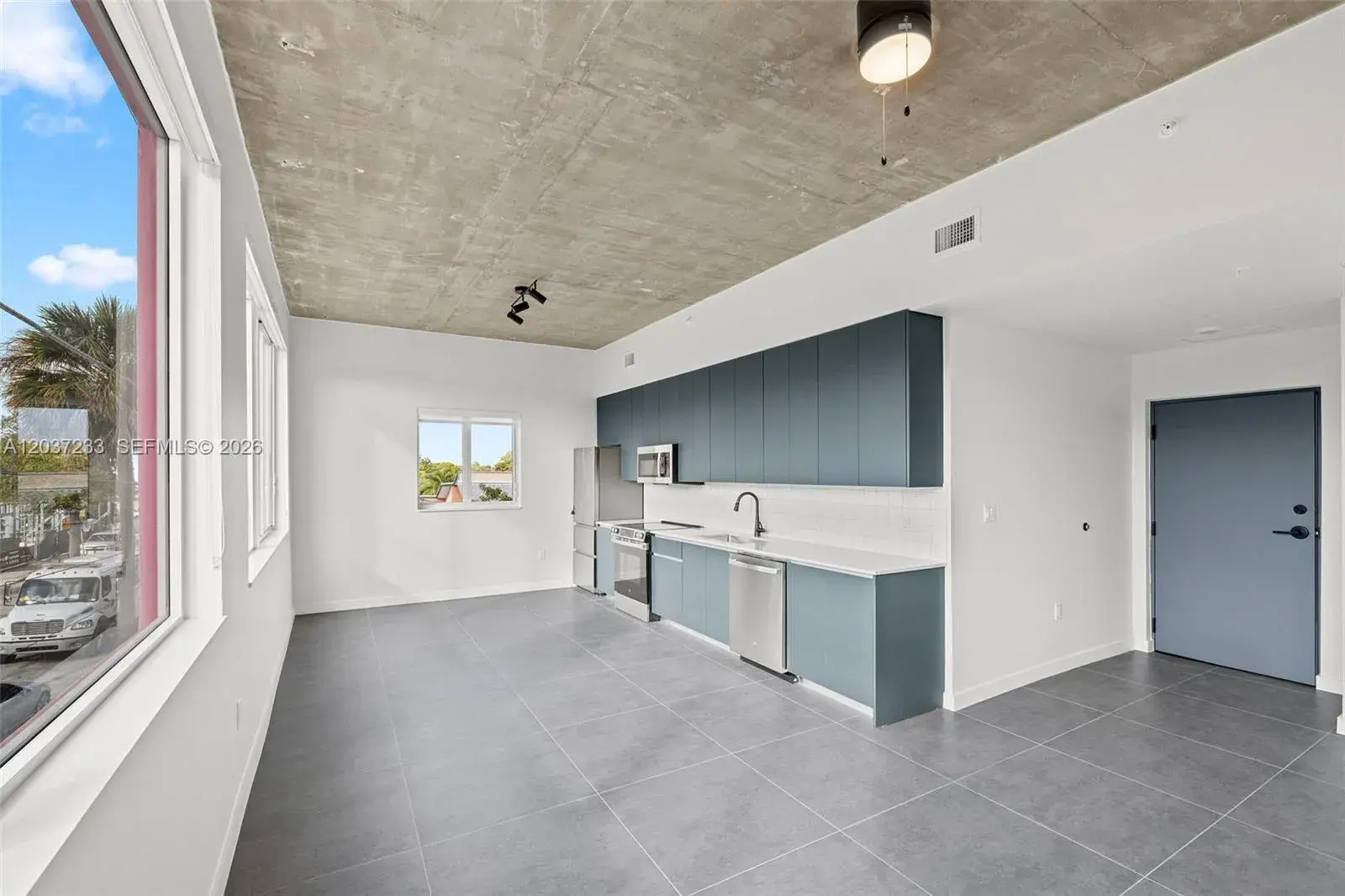 315 NW 32 ST # 101, Miami FL 33127