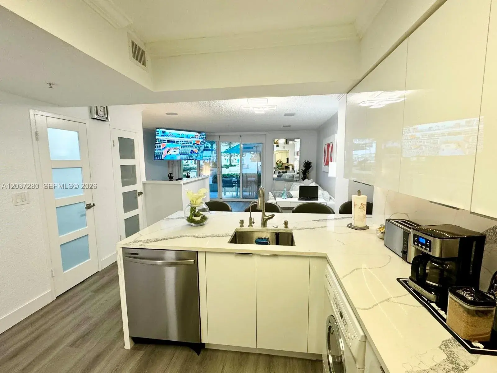 2501 S Ocean Dr # L14, Hollywood FL 33019