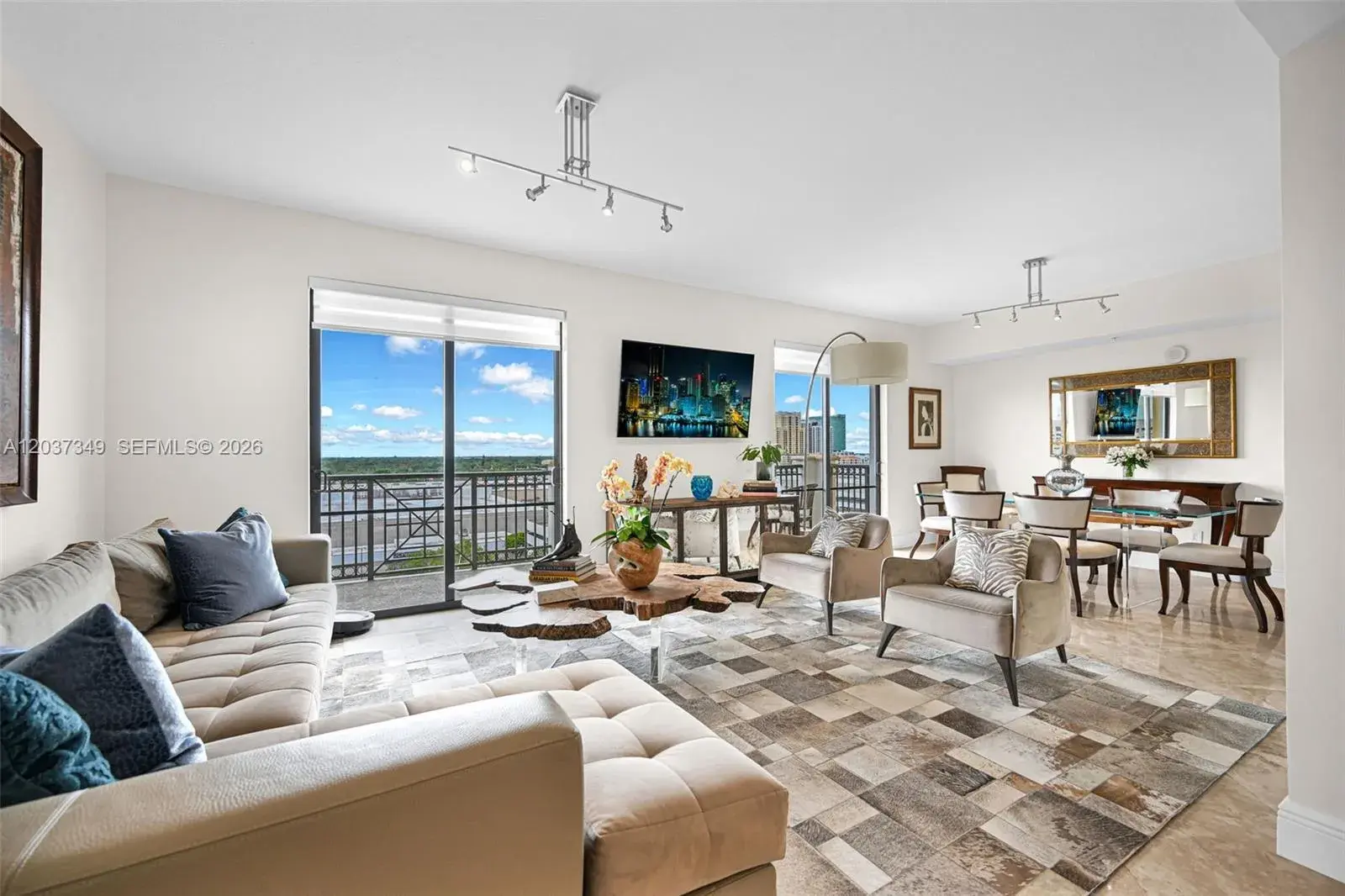 2 bedroom 2 bath Residential for sale at 8390 SW 72nd Ave # 905, Miami FL 33143