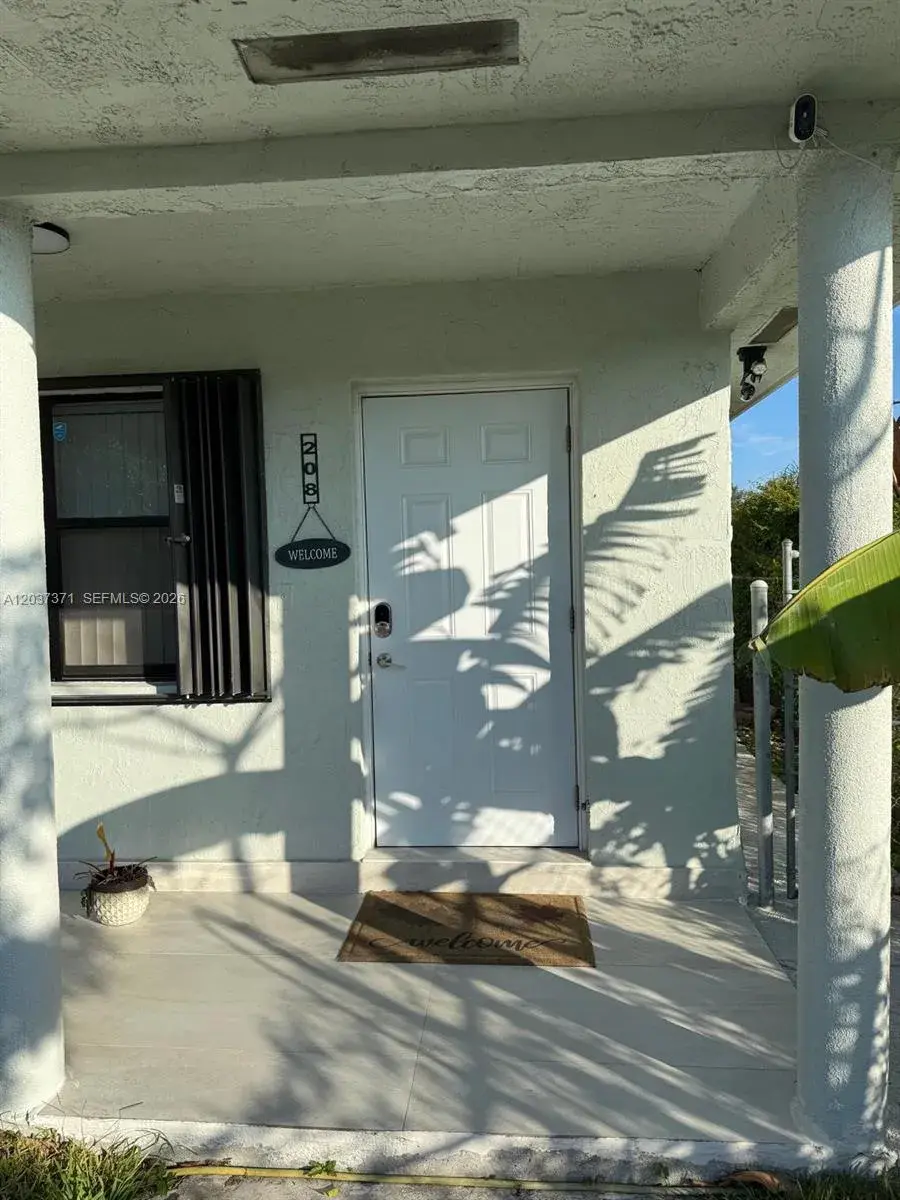 208 NW 7th St # 1, Hallandale Beach FL 33009