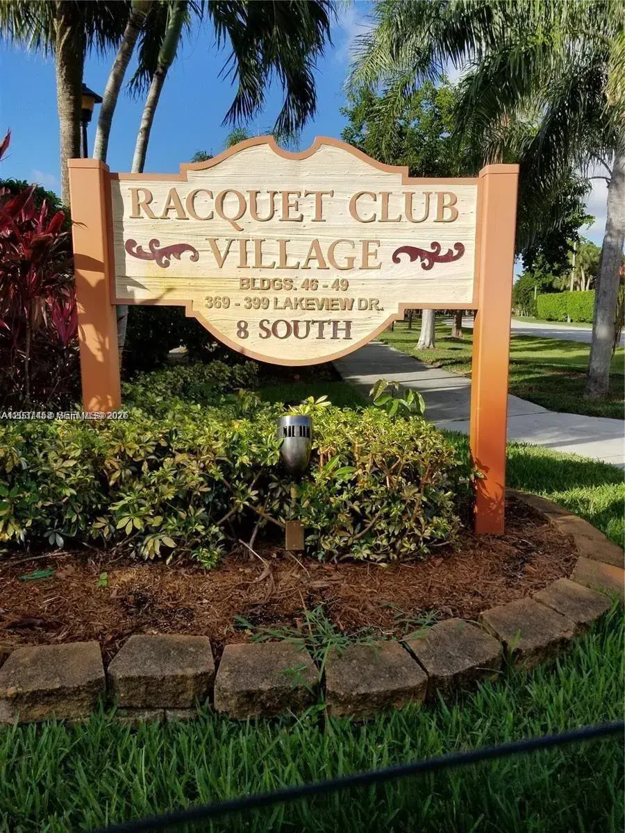 2 bedroom 2 bath Residential Lease for rent at 369 Lakeview Dr # 204, Weston FL 33326