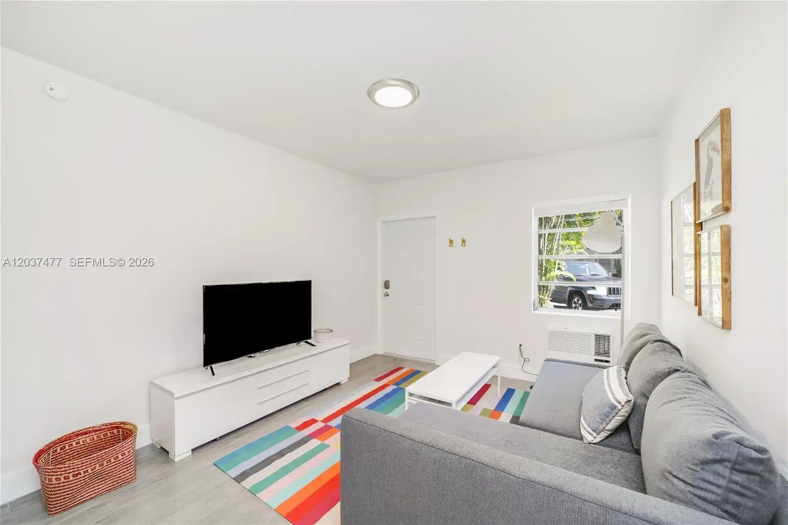 1 bedroom 1 bath Residential Lease for rent at 770 NE 123rd St # 24, North Miami FL 33161