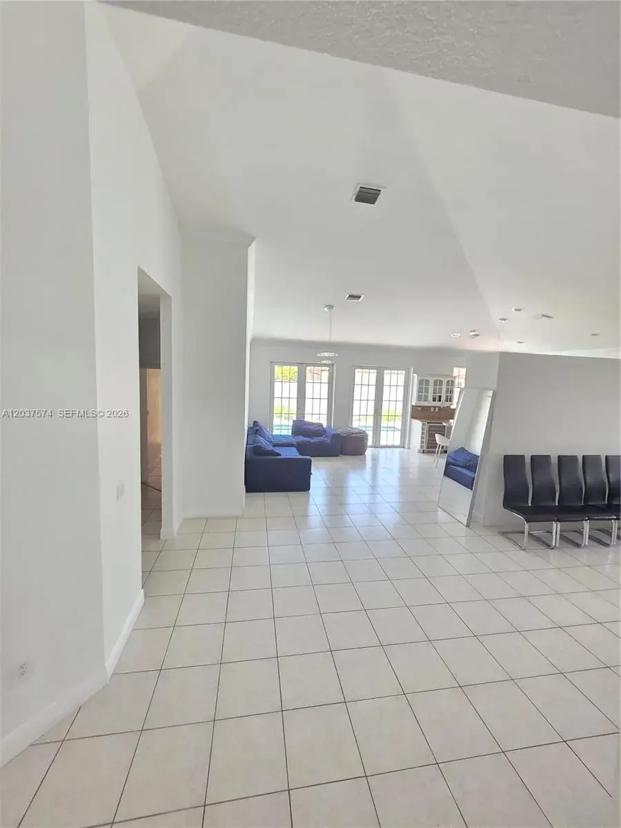14291 SW 34th St, Miami FL 33175