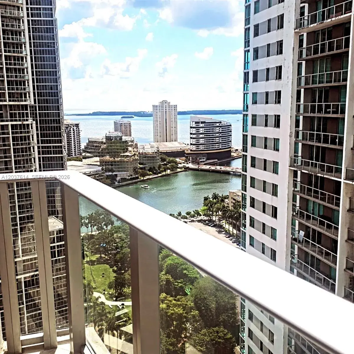 77 SE 5th Street # 2914, Miami FL 33131