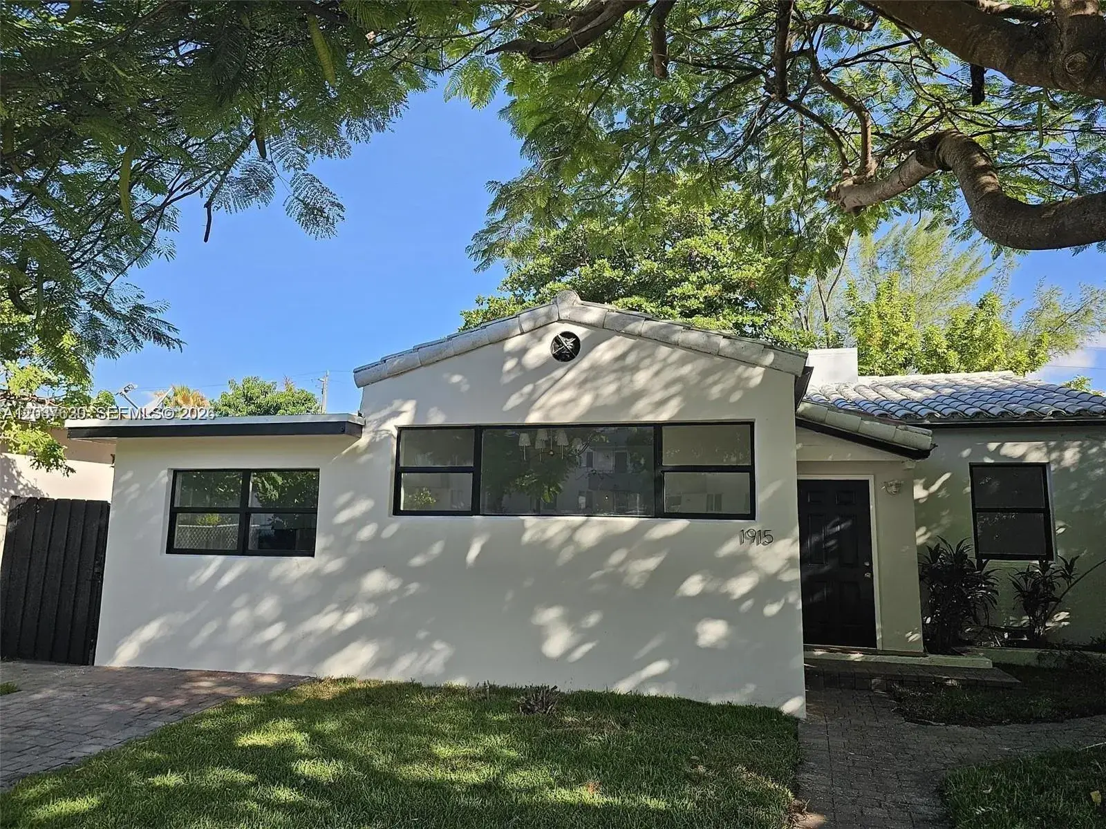 1915 Normandy Dr, Miami Beach FL 33141