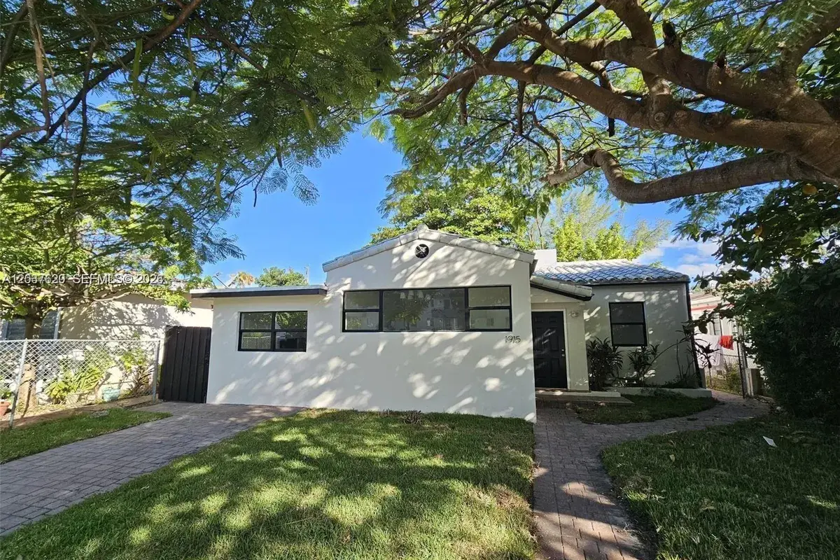 1915 Normandy Dr, Miami Beach FL 33141