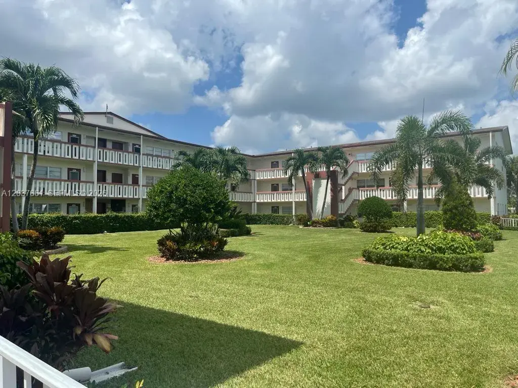 1 bedroom 1 bath Residential for sale at 366 Brighton I # 366, Boca Raton FL 33434