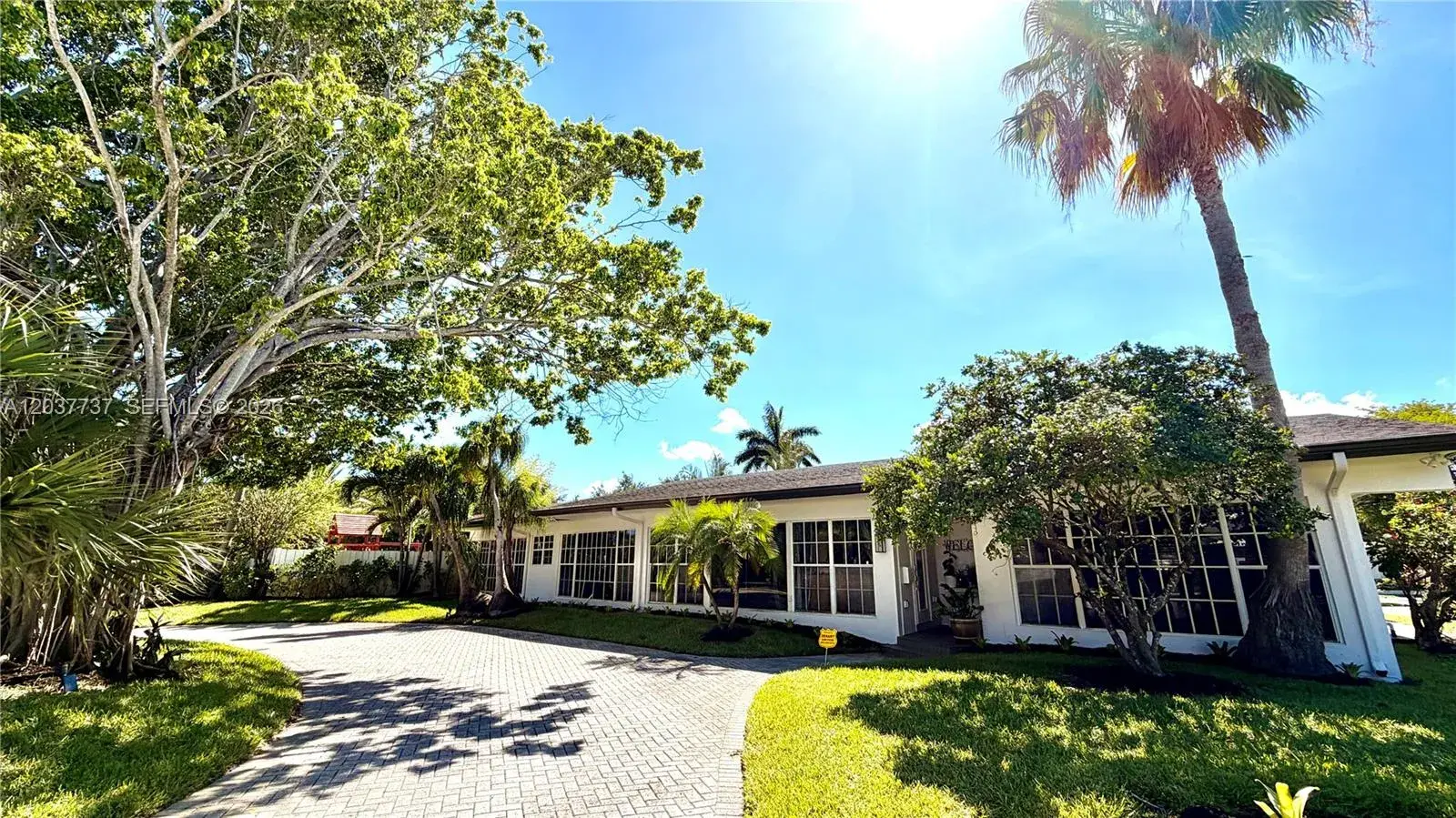 2409 Bayview Dr, Fort Lauderdale FL 33305